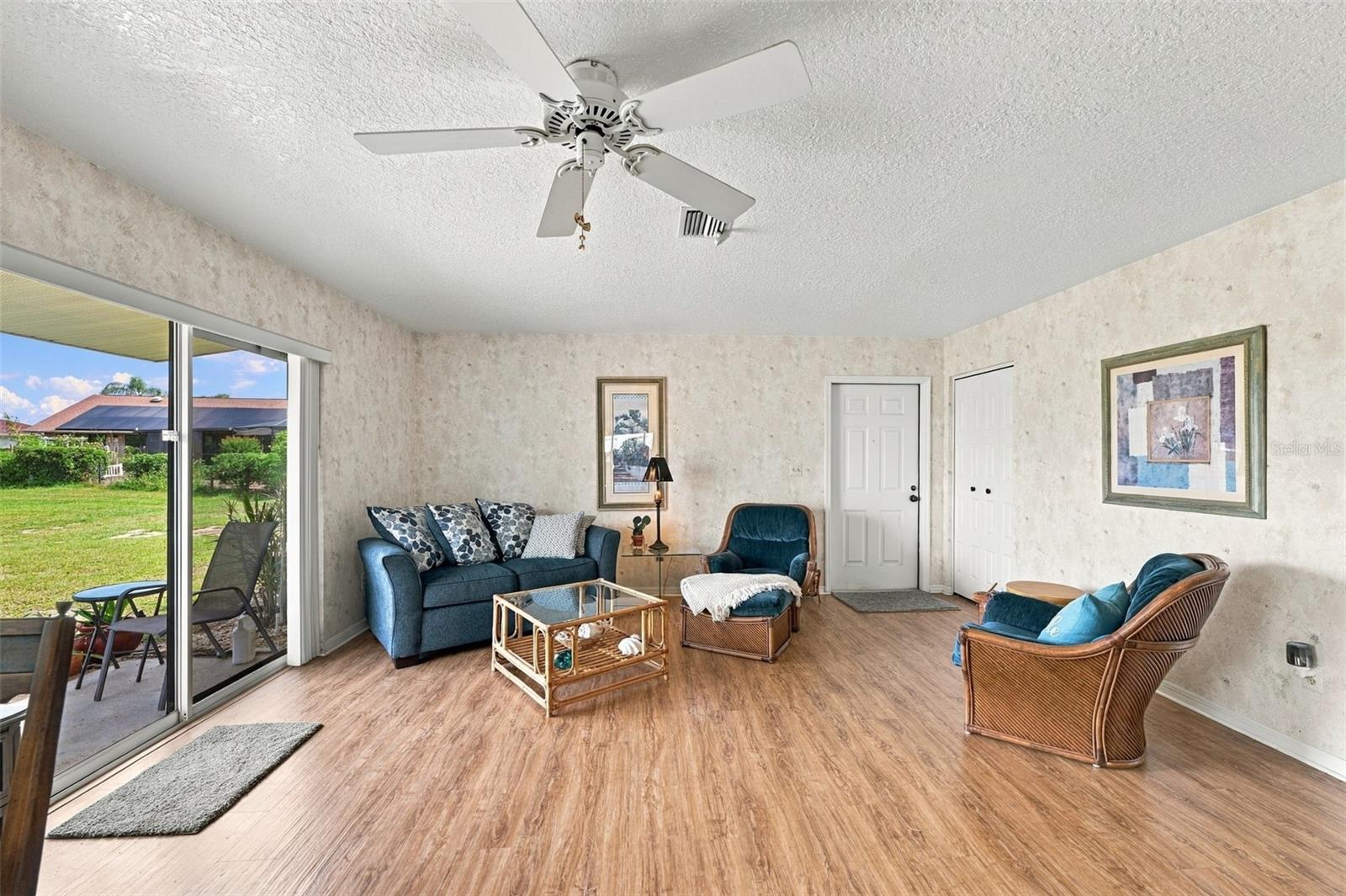 215 GENET CT — photo 9
