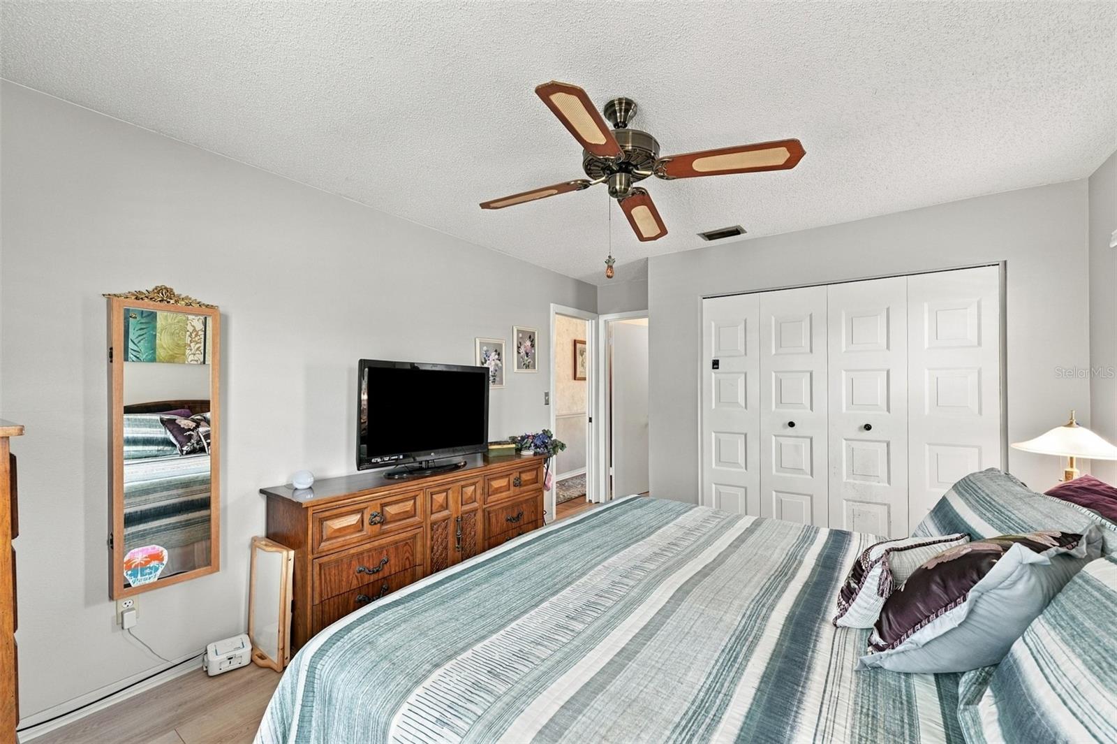215 GENET CT — photo 28