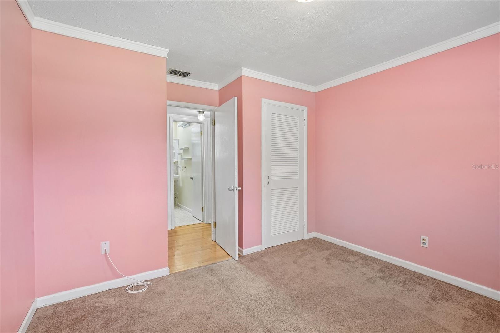 512 WHITE OAK AVE — photo 12