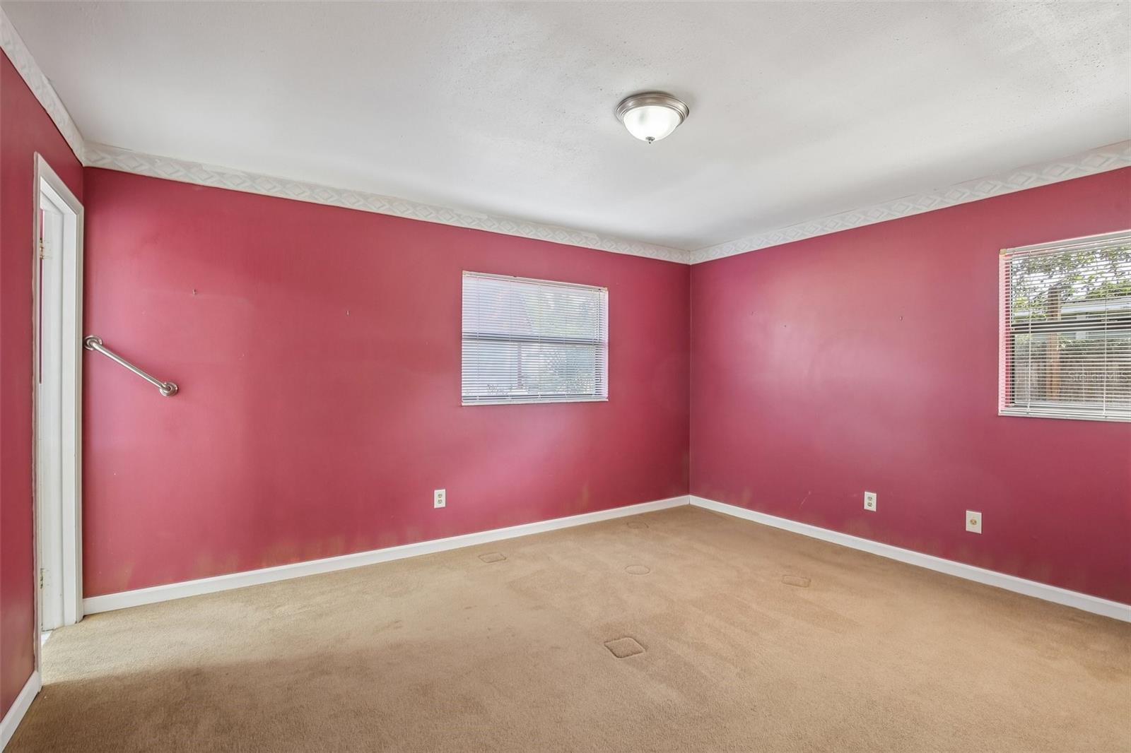 512 WHITE OAK AVE — photo 14