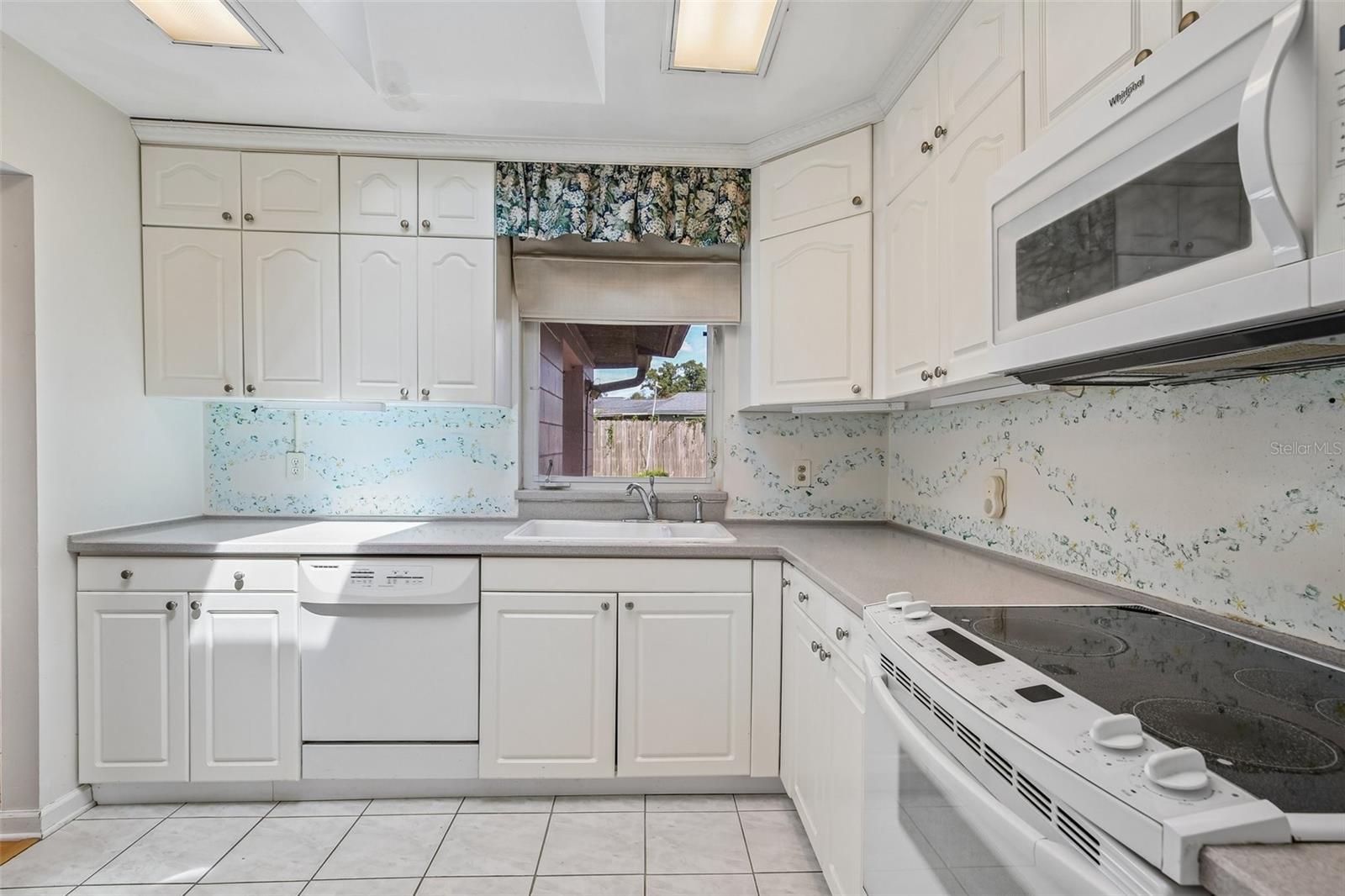 512 WHITE OAK AVE — photo 9