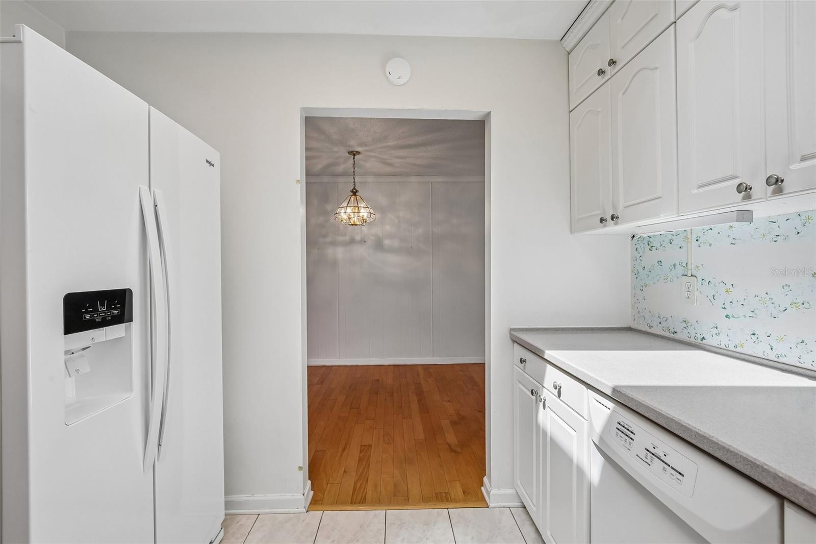 512 WHITE OAK AVE — photo 19