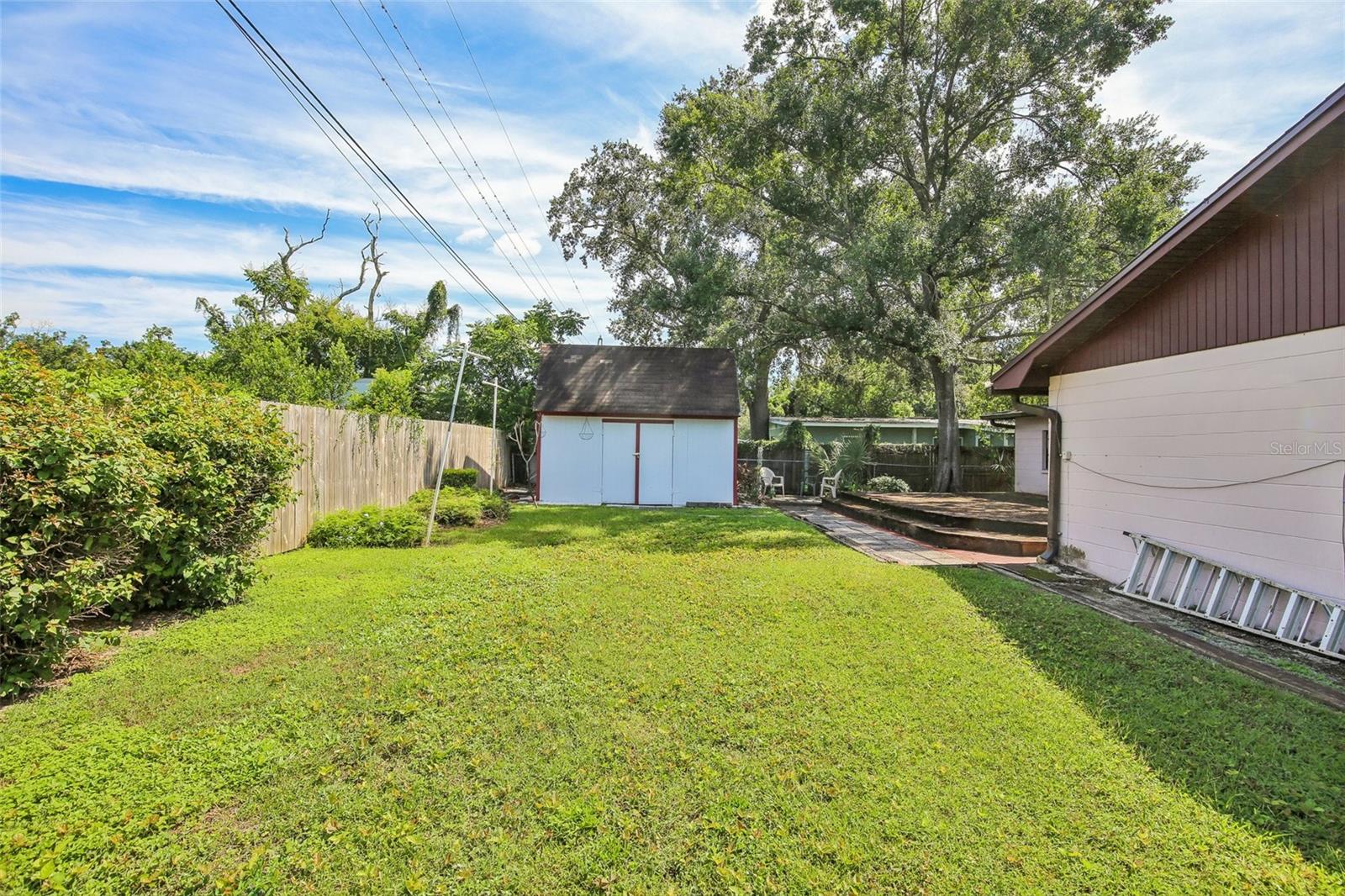 512 WHITE OAK AVE — photo 34