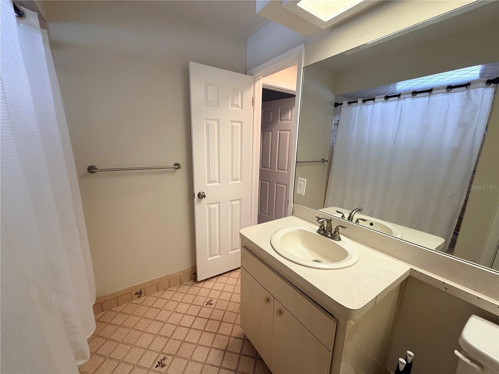 8725 ARUBA LN — photo 8