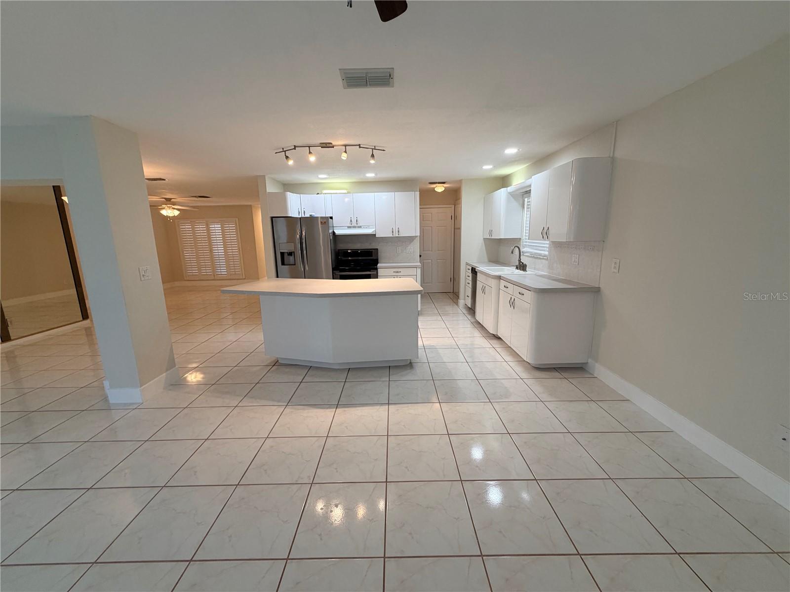 8725 ARUBA LN — photo 20
