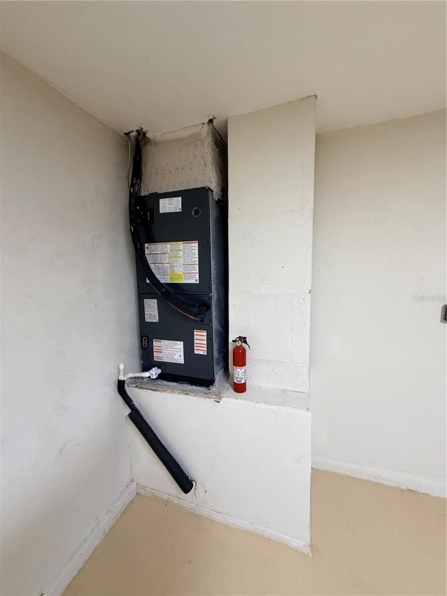8725 ARUBA LN — photo 4