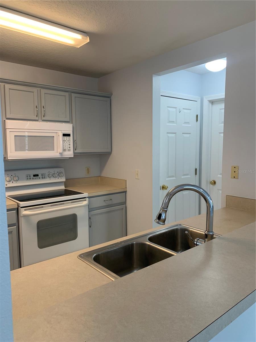 3318 SPY TOWER CT — photo 9