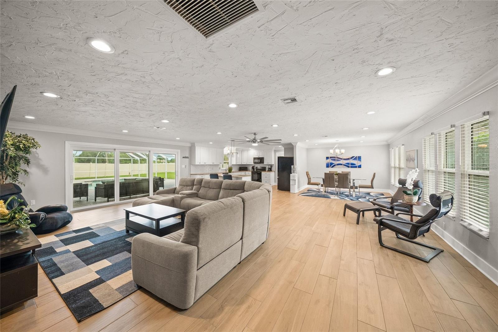 2130 E LEEWYNN DR — photo 11