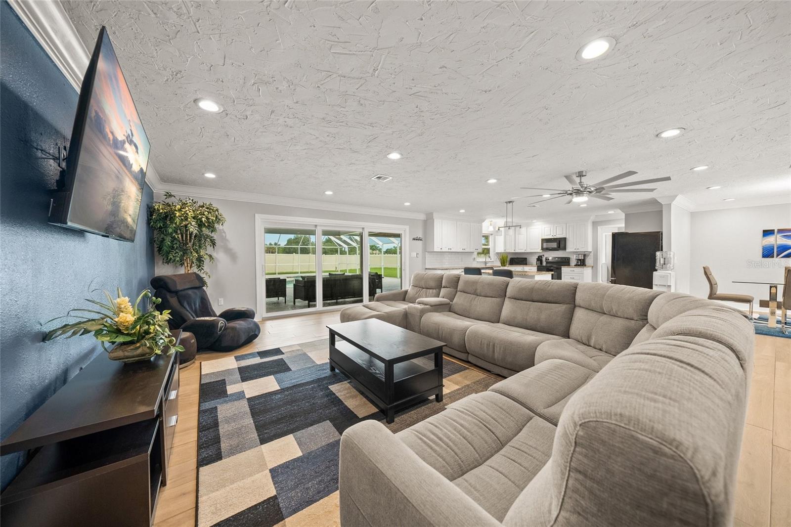 2130 E LEEWYNN DR — photo 12