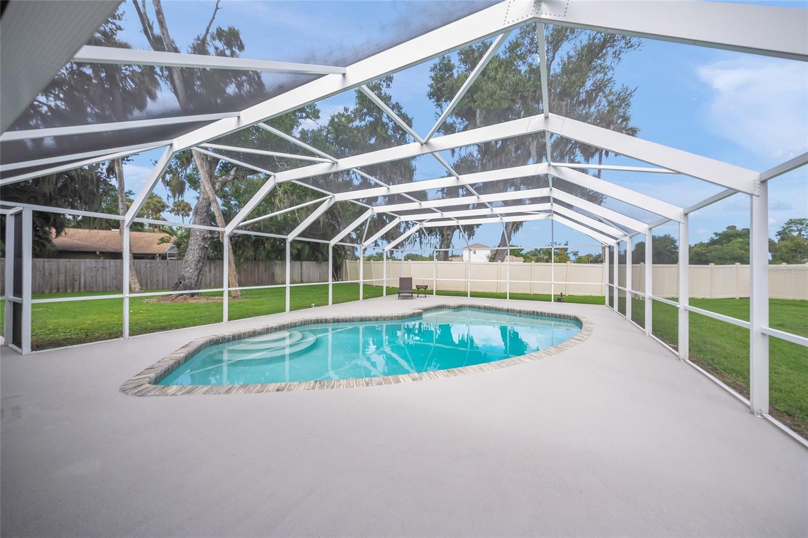 2130 E LEEWYNN DR — photo 3