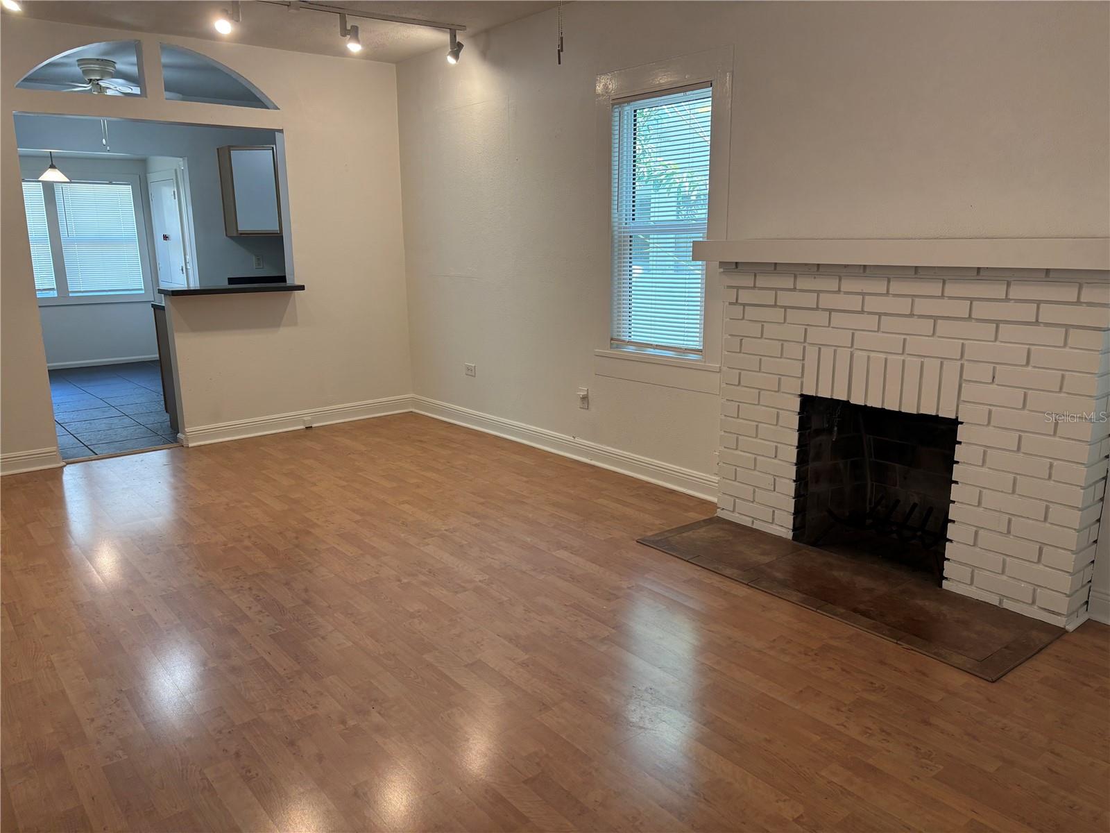 1231 HIGHLAND ST N — photo 5