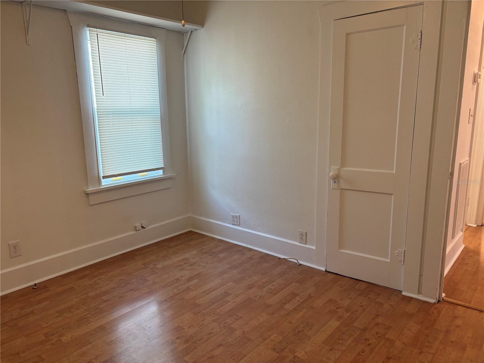 1231 HIGHLAND ST N — photo 13