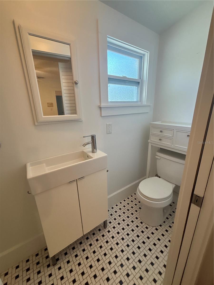1231 HIGHLAND ST N — photo 22