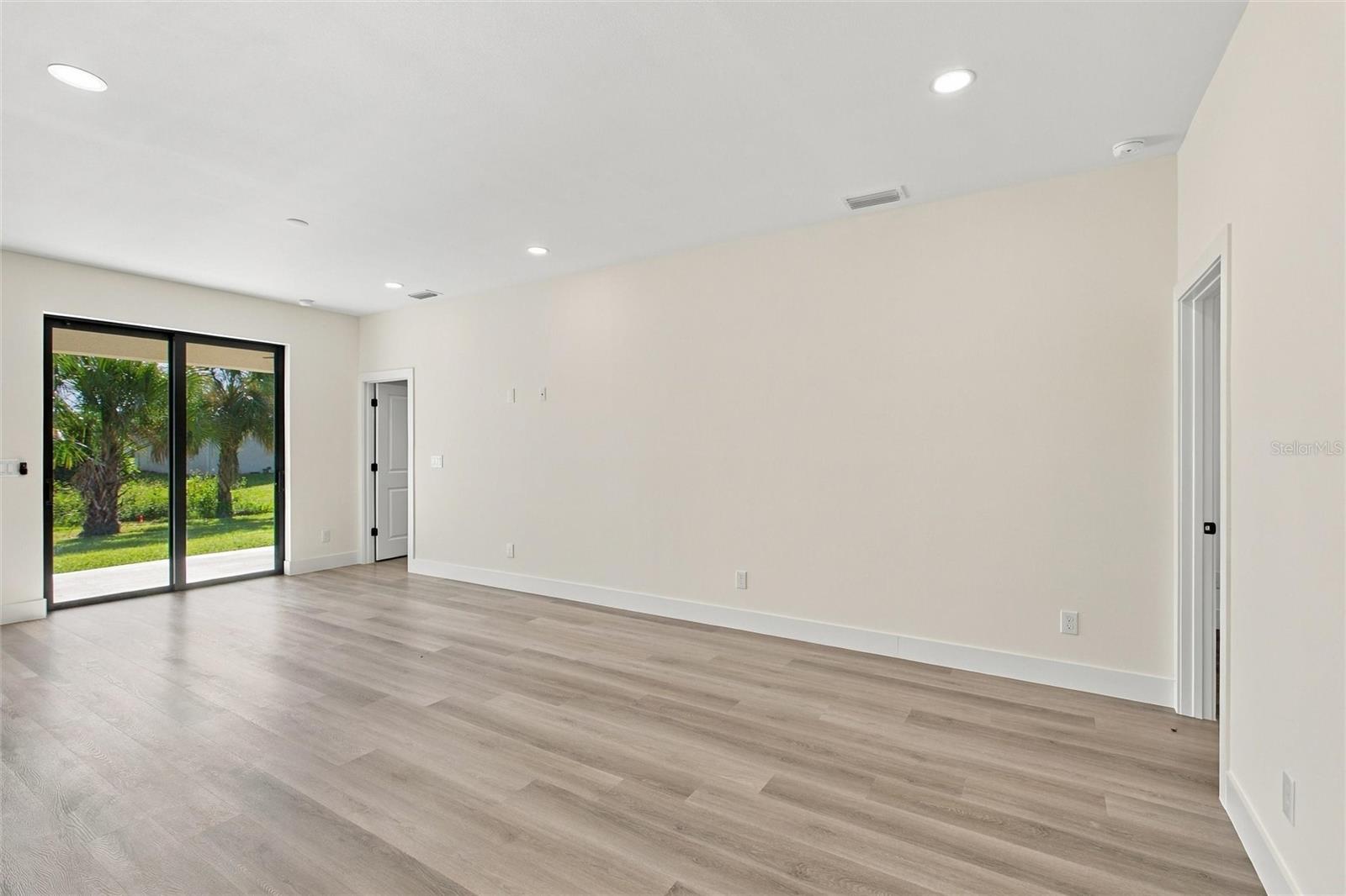 2144 NABBLE LN — photo 10
