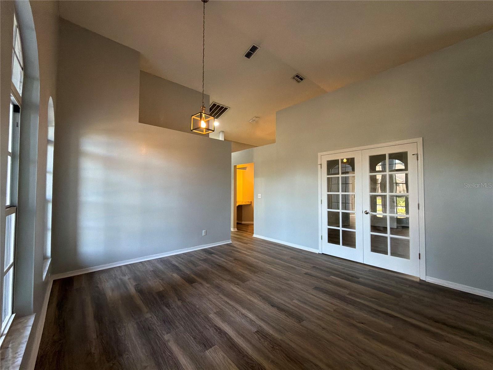 9703 GLENPOINTE DR — photo 17