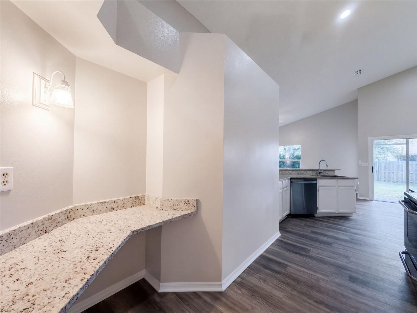 9703 GLENPOINTE DR — photo 7
