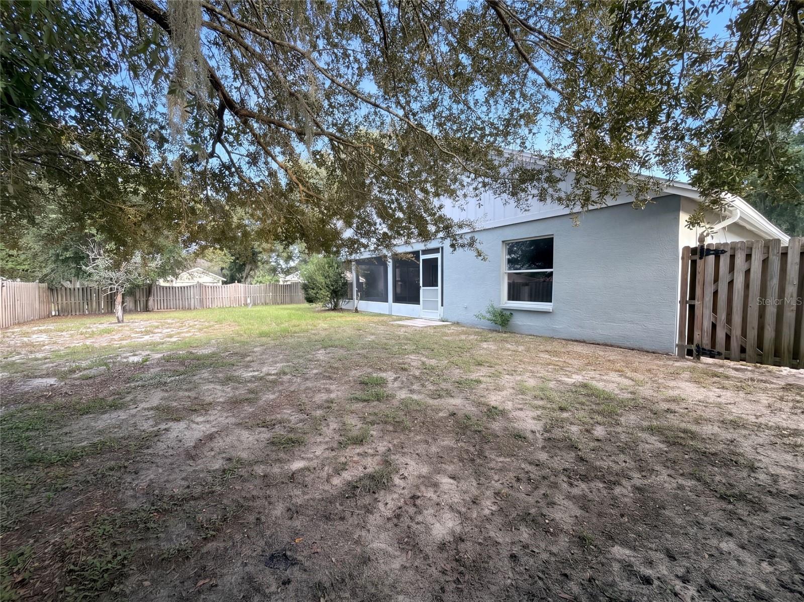 9703 GLENPOINTE DR — photo 39
