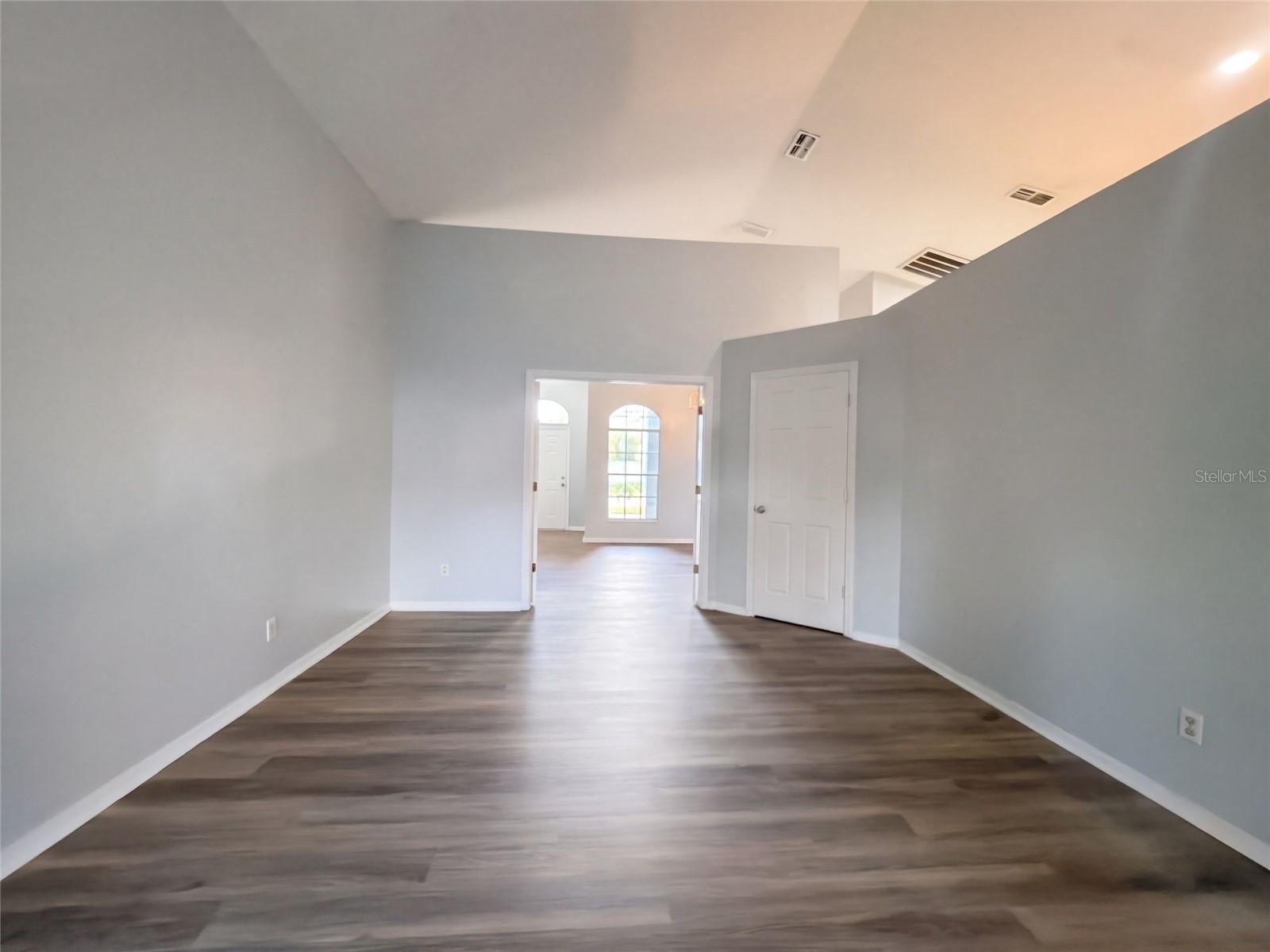 9703 GLENPOINTE DR — photo 15