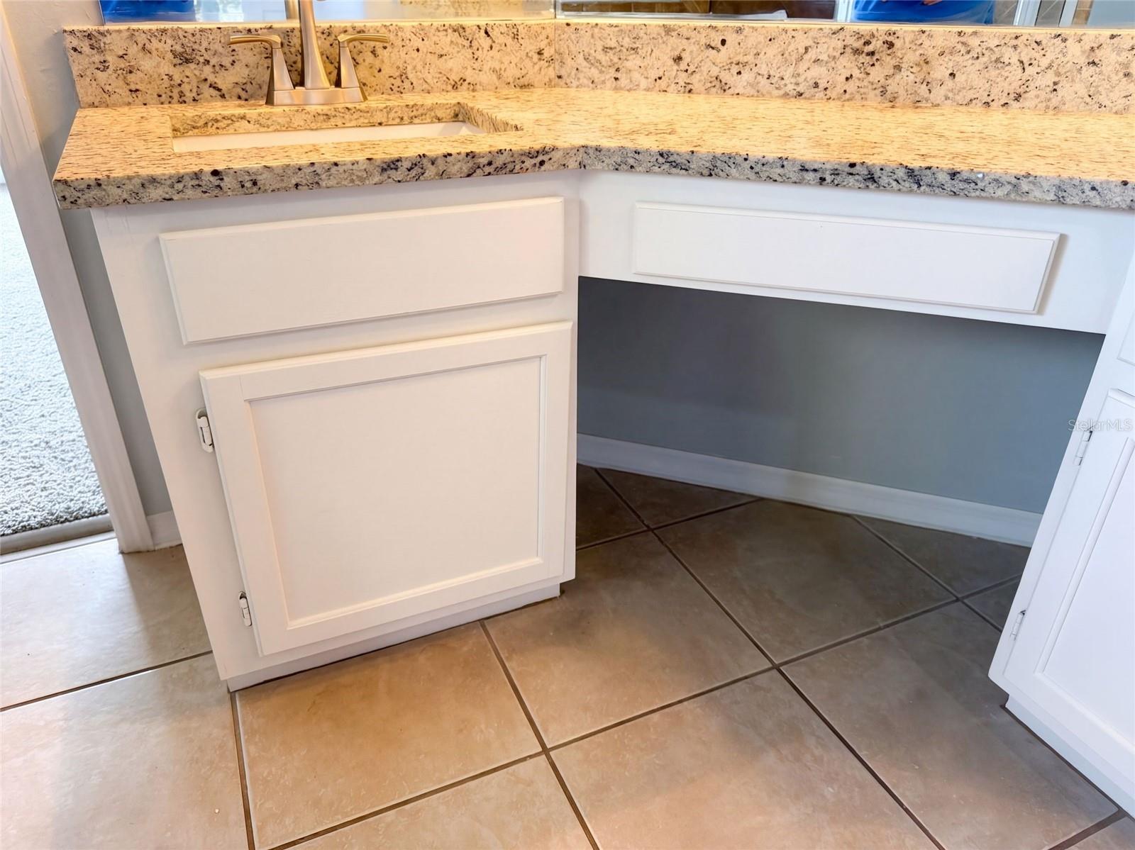 9703 GLENPOINTE DR — photo 30