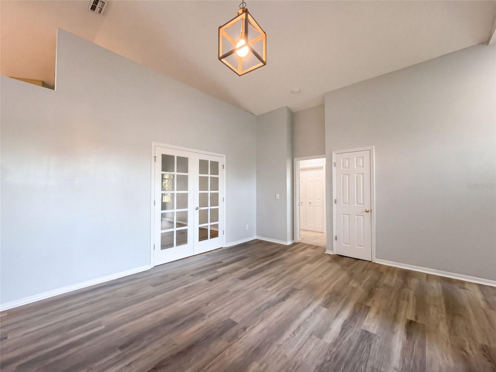 9703 GLENPOINTE DR — photo 18