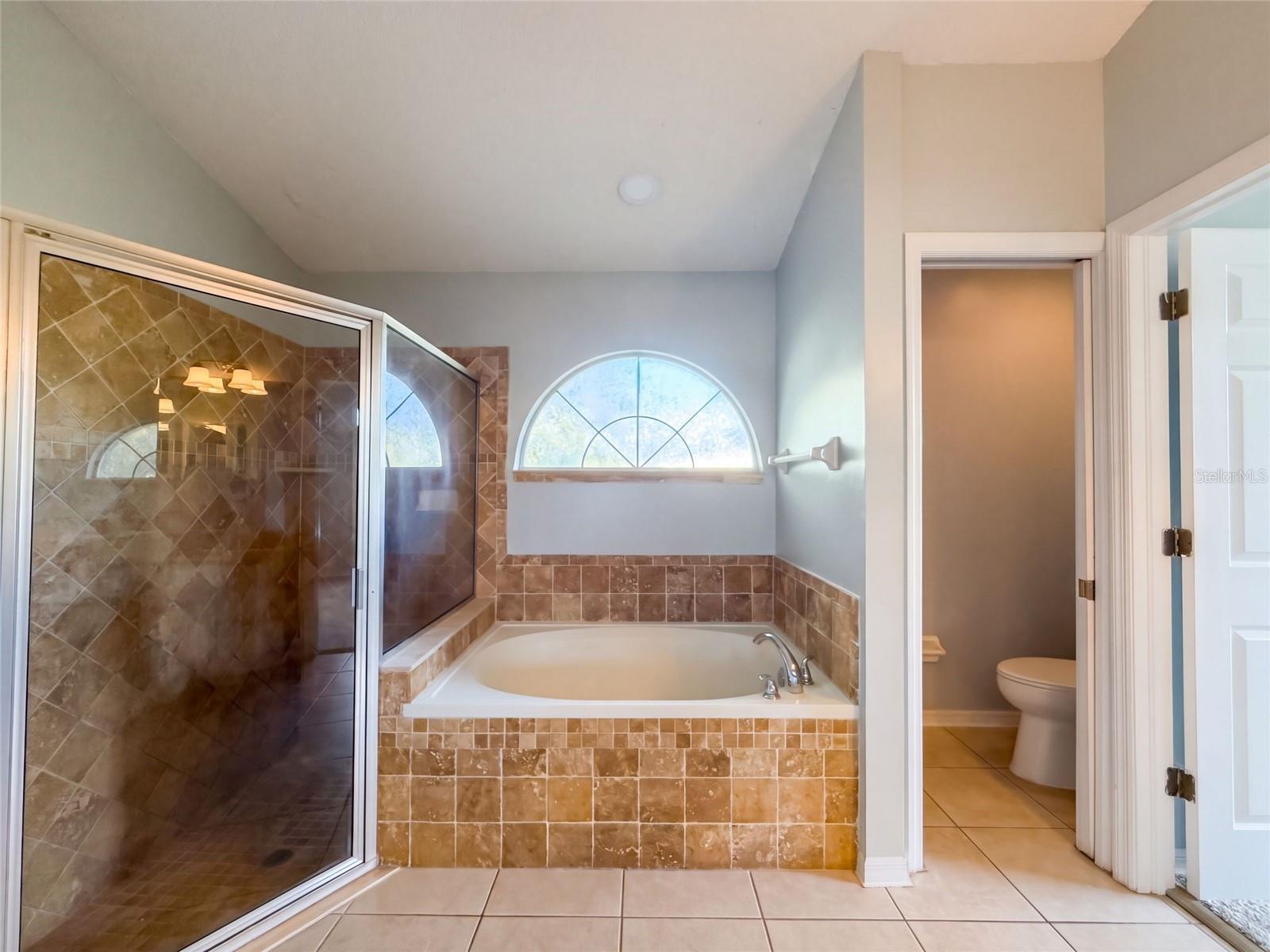 9703 GLENPOINTE DR — photo 28