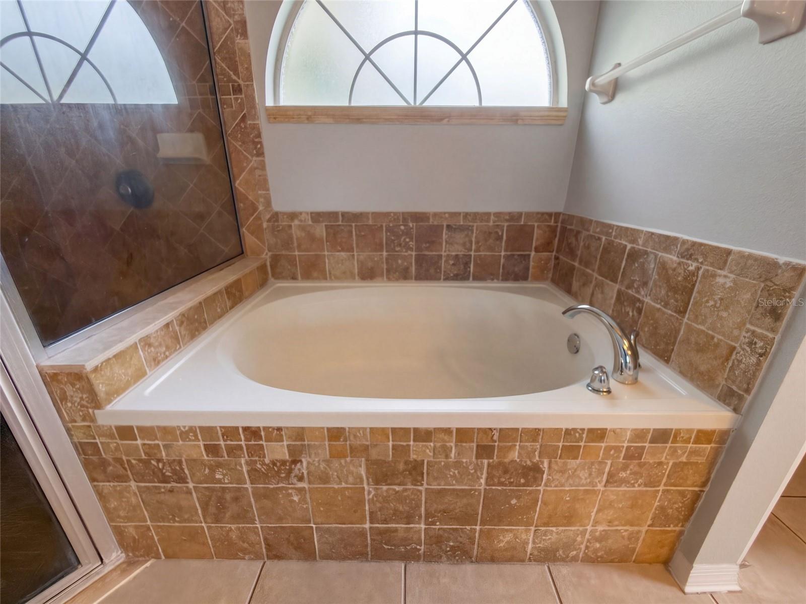 9703 GLENPOINTE DR — photo 31