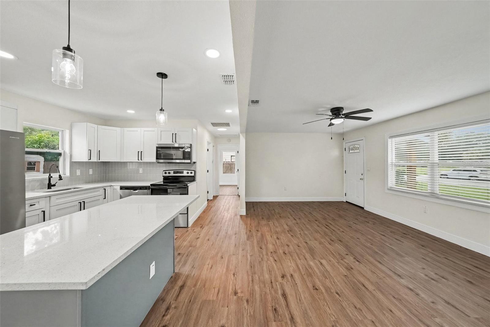 6711 S GABRIELLE ST — photo 33