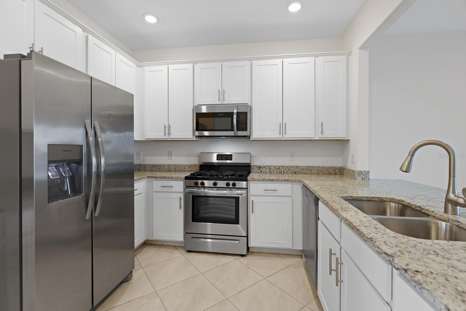 15171 SUNNY DAY DR — photo 3