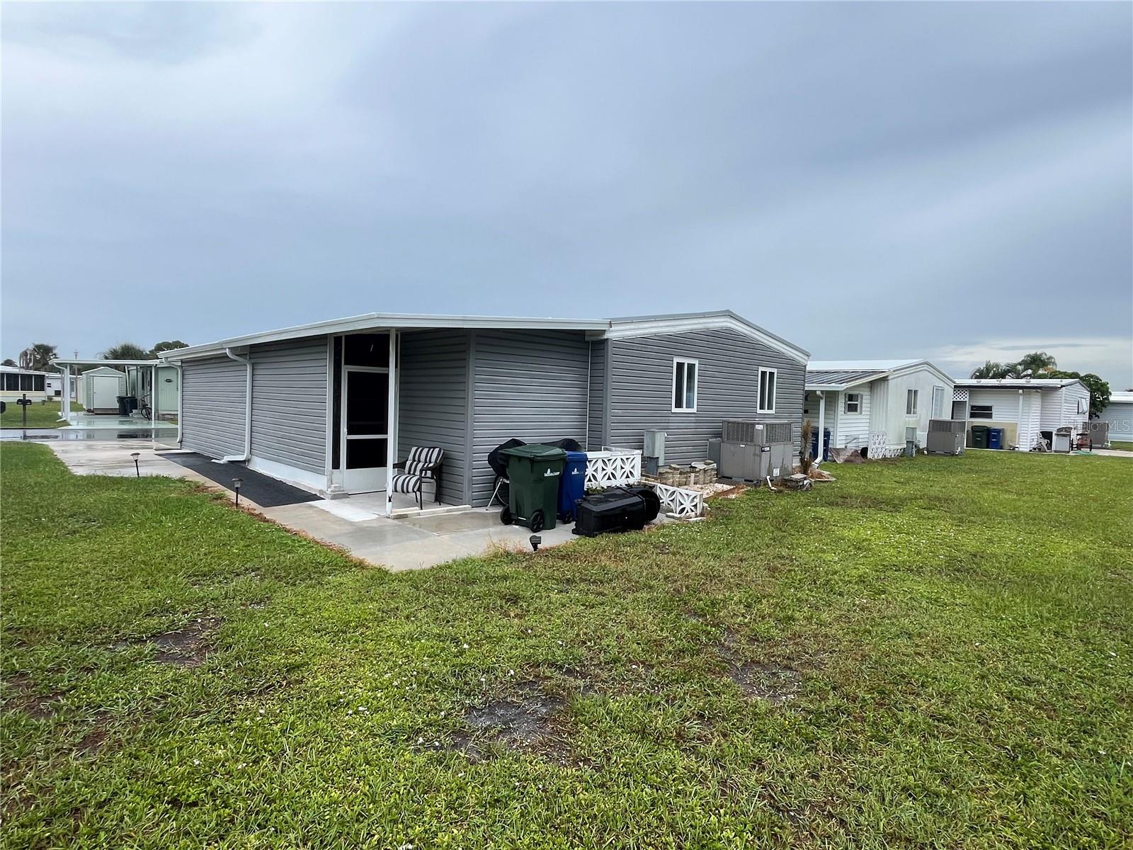 408 S CERVINA DR S — photo 11