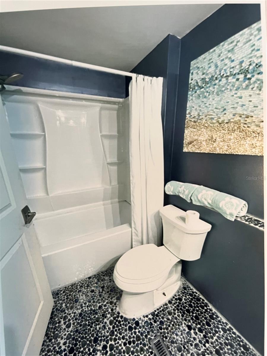 408 S CERVINA DR S — photo 20