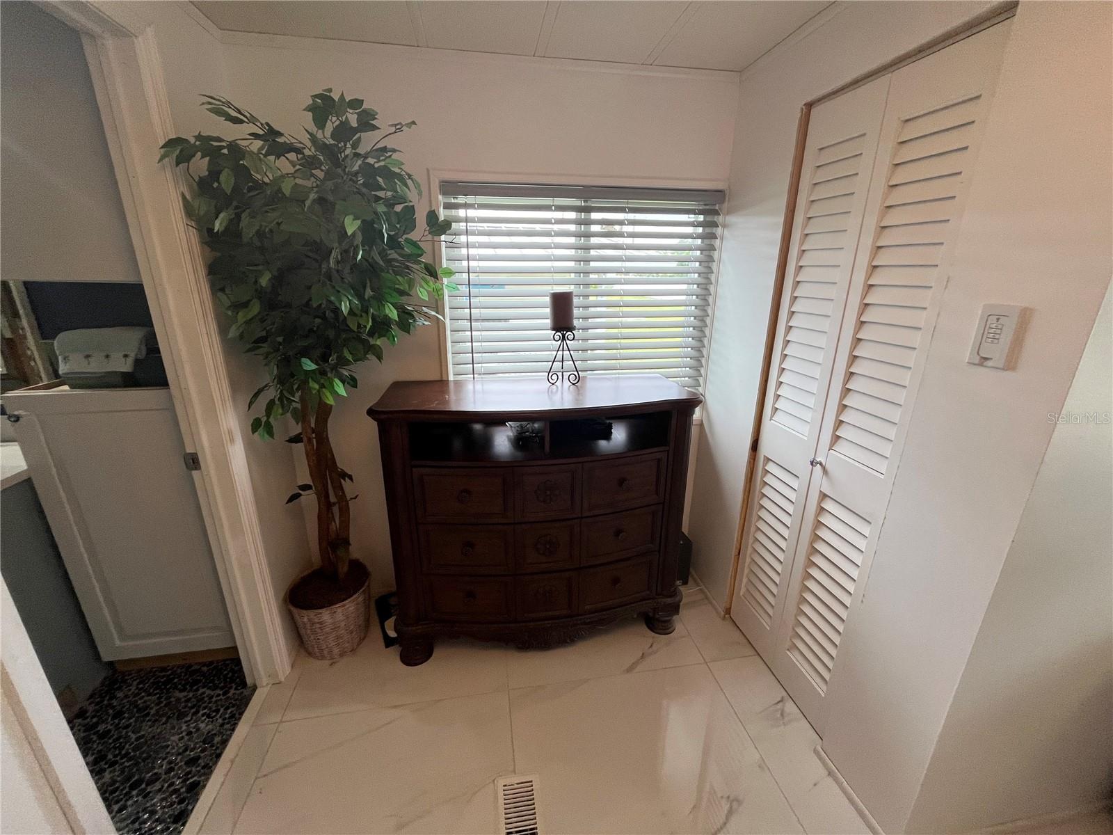 408 S CERVINA DR S — photo 49