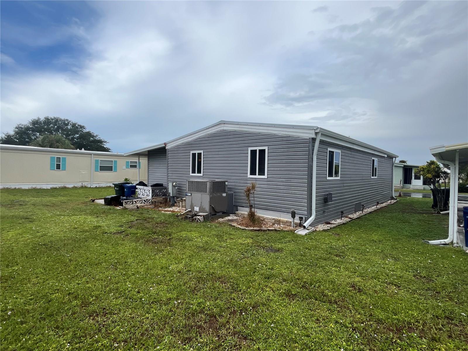 408 S CERVINA DR S — photo 12