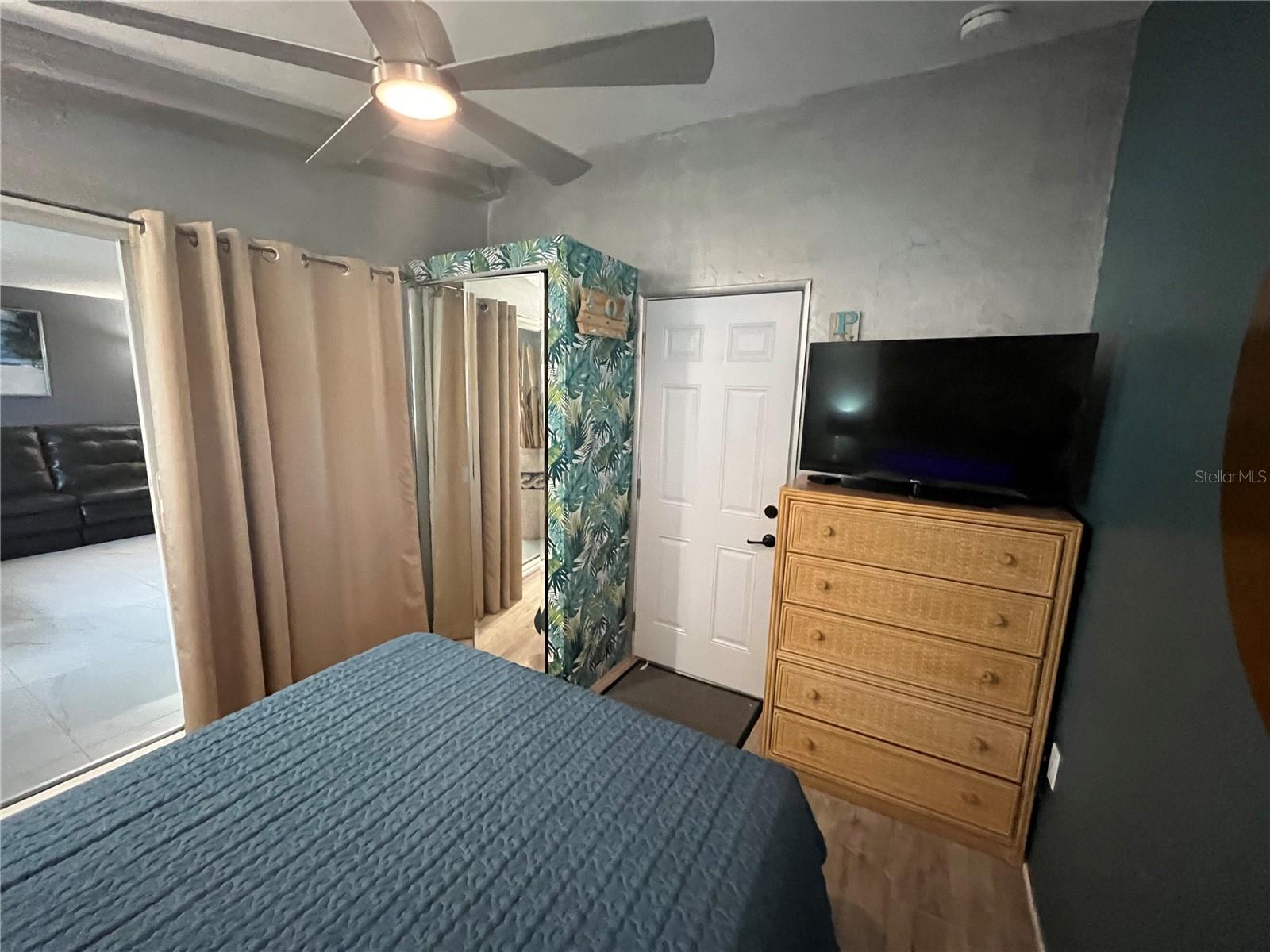 408 S CERVINA DR S — photo 37
