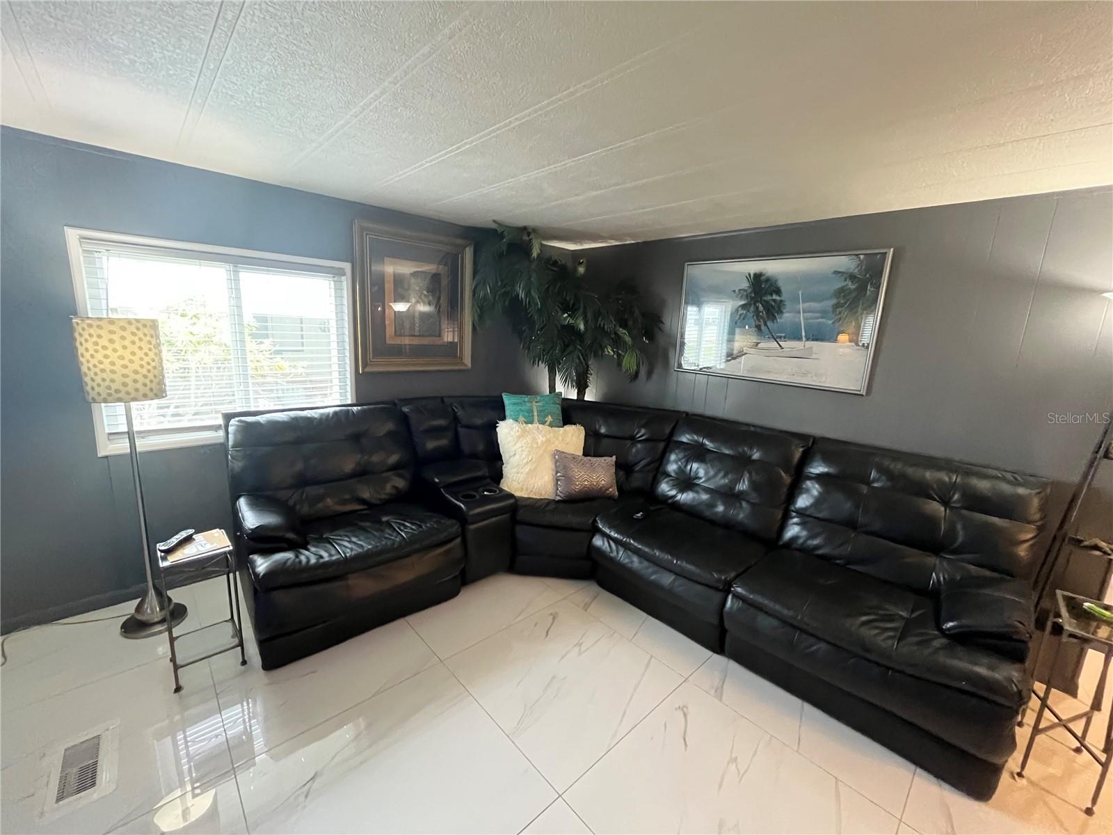 408 S CERVINA DR S — photo 33
