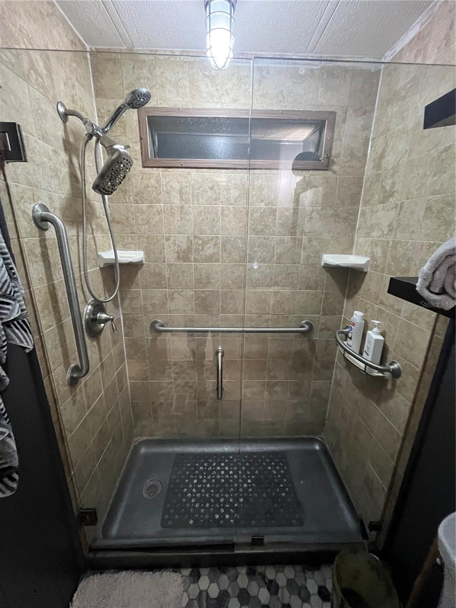 408 S CERVINA DR S — photo 43