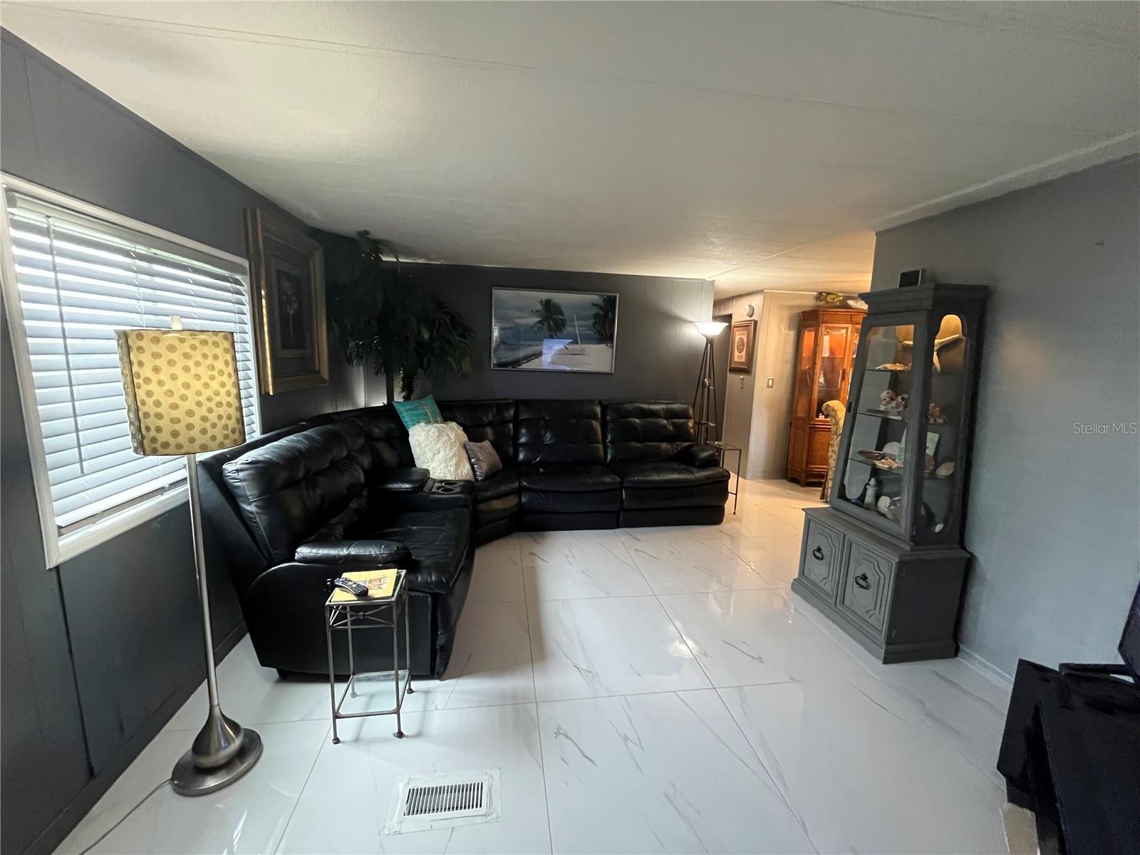 408 S CERVINA DR S — photo 32