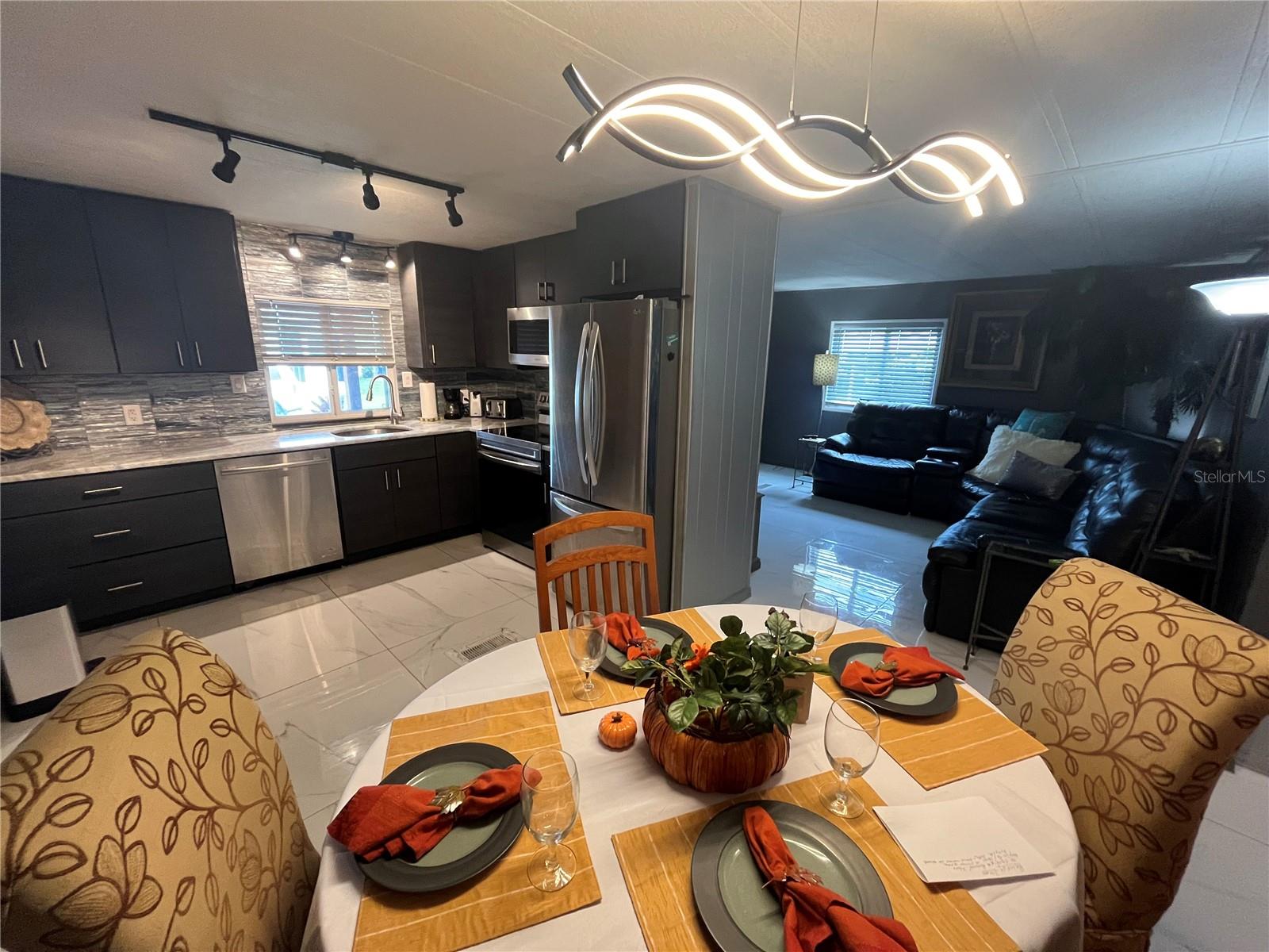 408 S CERVINA DR S — photo 30