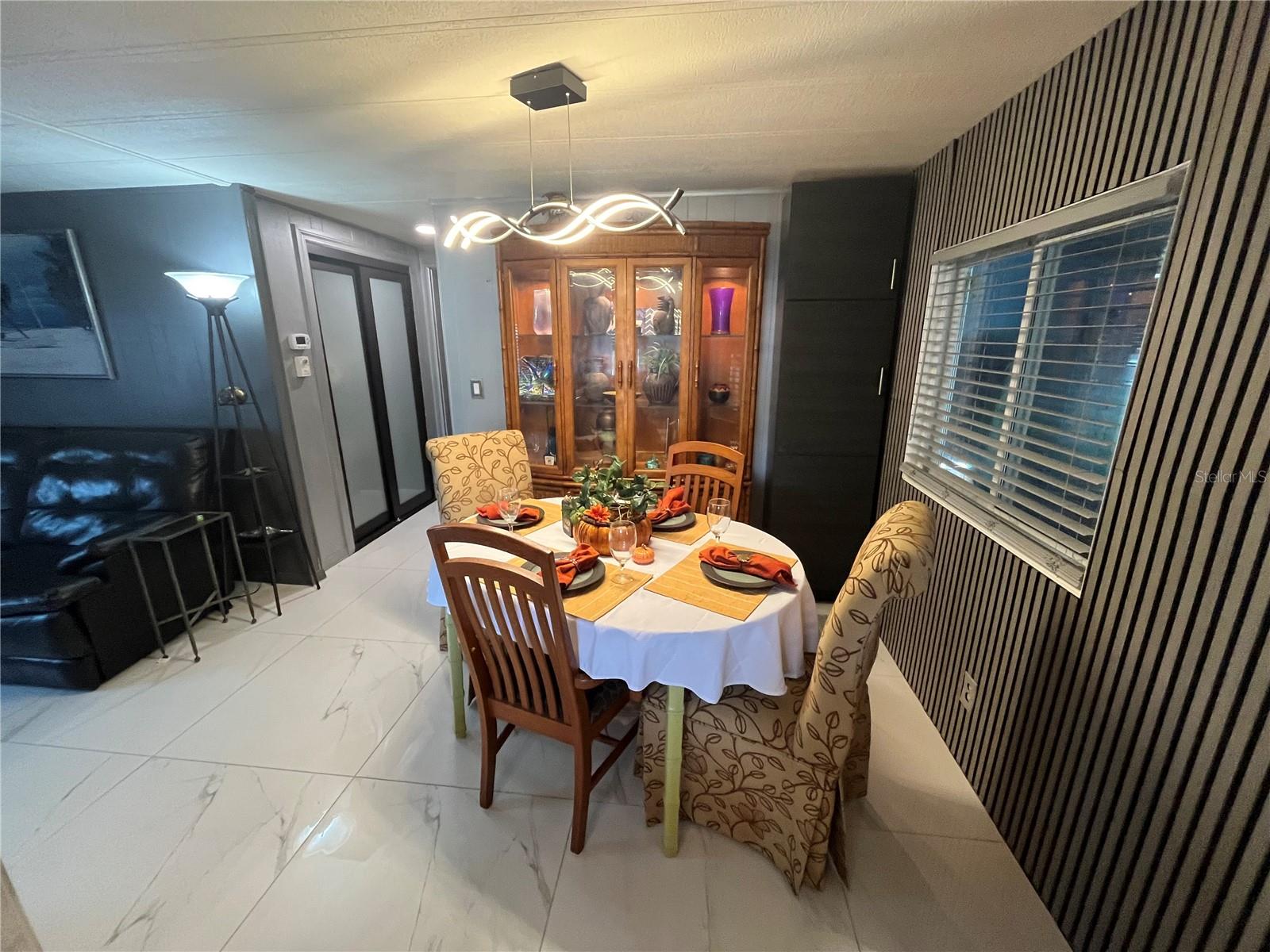 408 S CERVINA DR S — photo 29