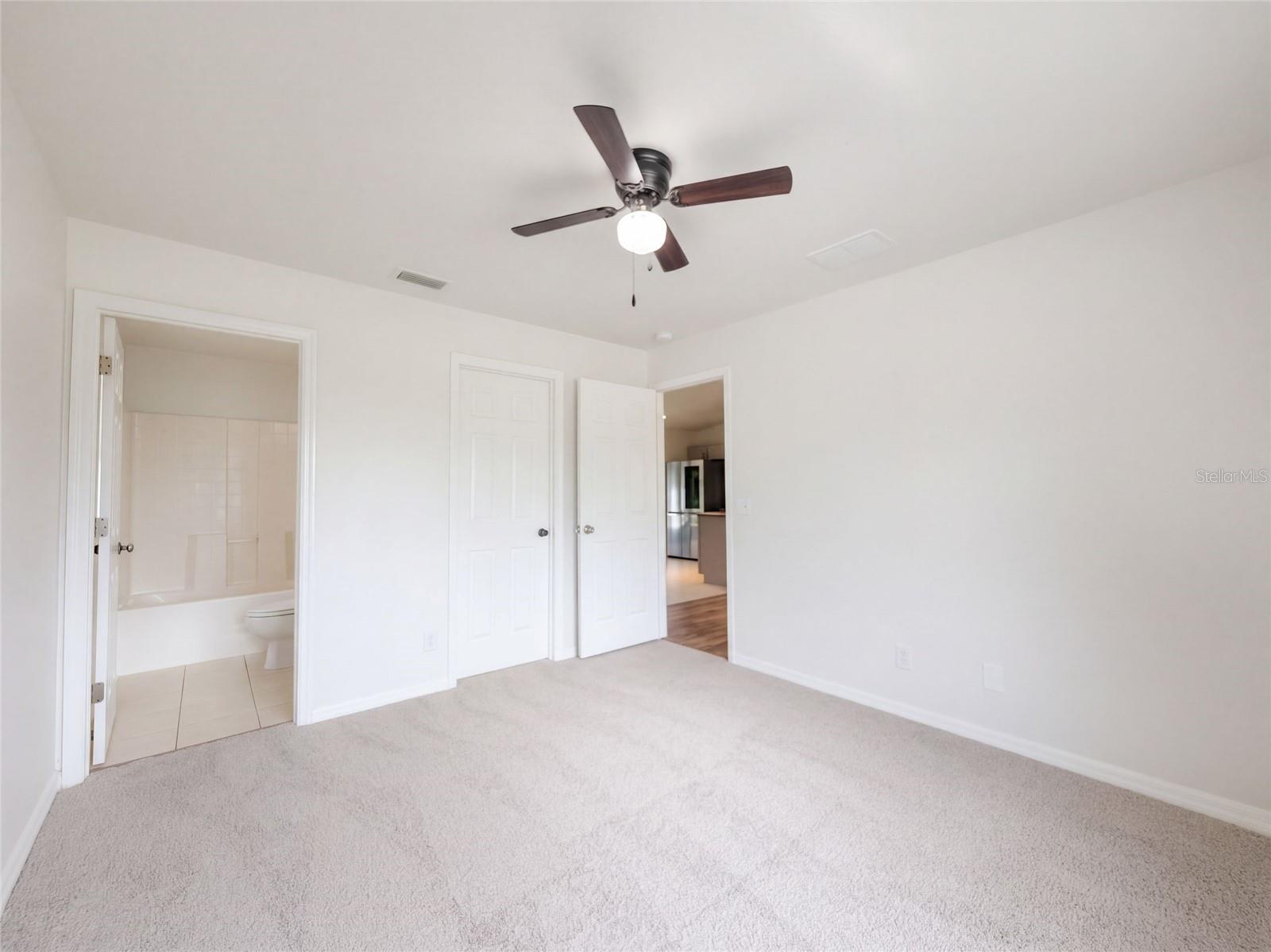 1505 RIVAL TER — photo 10