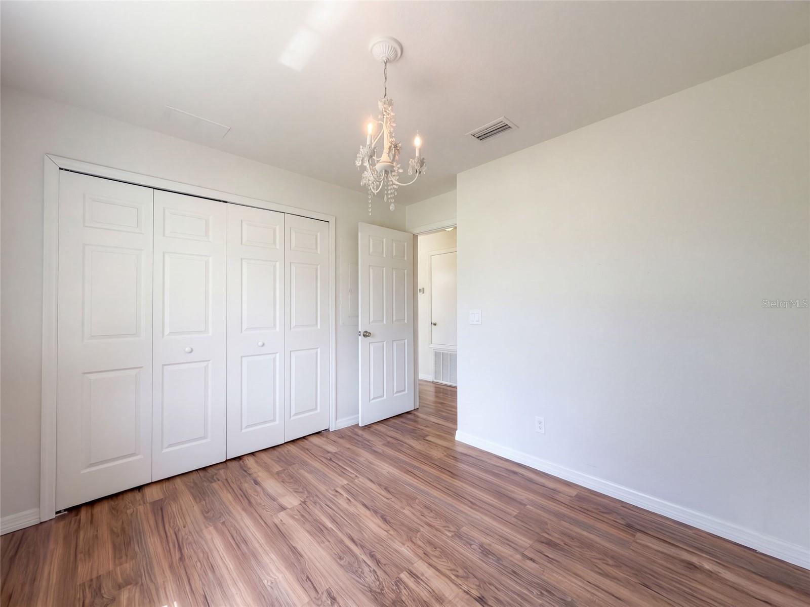 1505 RIVAL TER — photo 12