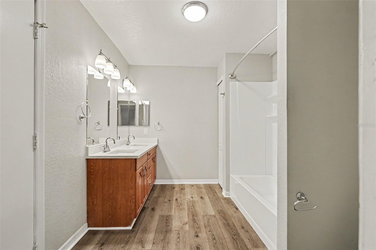 126 GOINS DR — photo 20