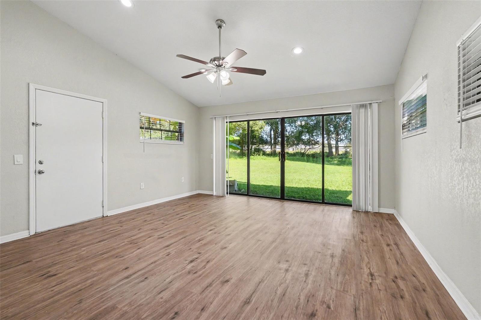 126 GOINS DR — photo 12
