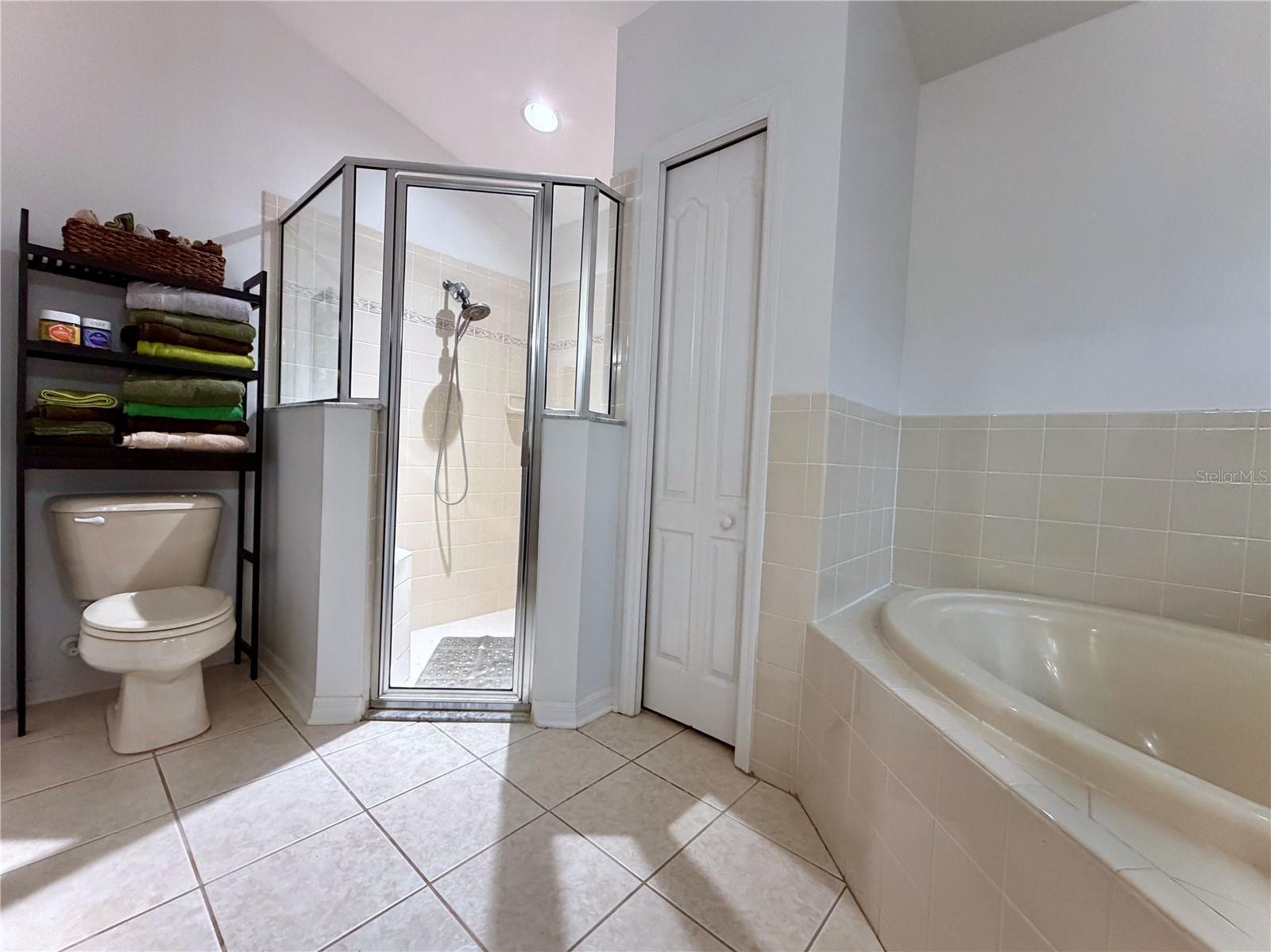 4041 LANGDRUM DR — photo 16