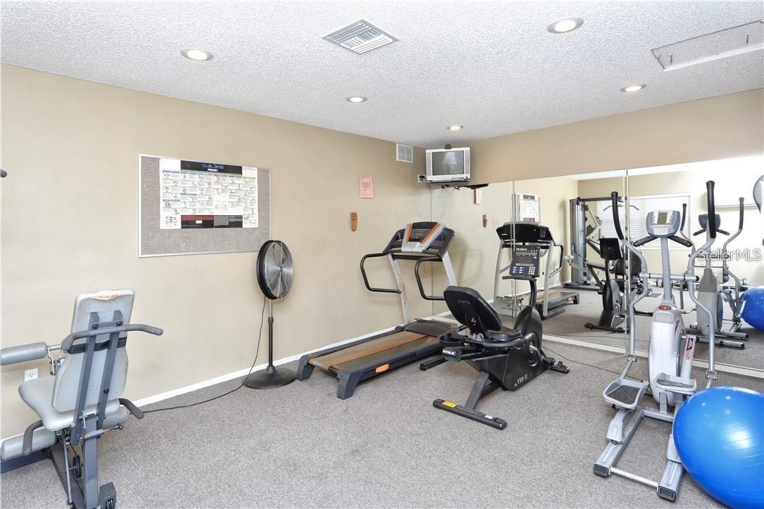 2121 WOOD ST #201 — photo 25