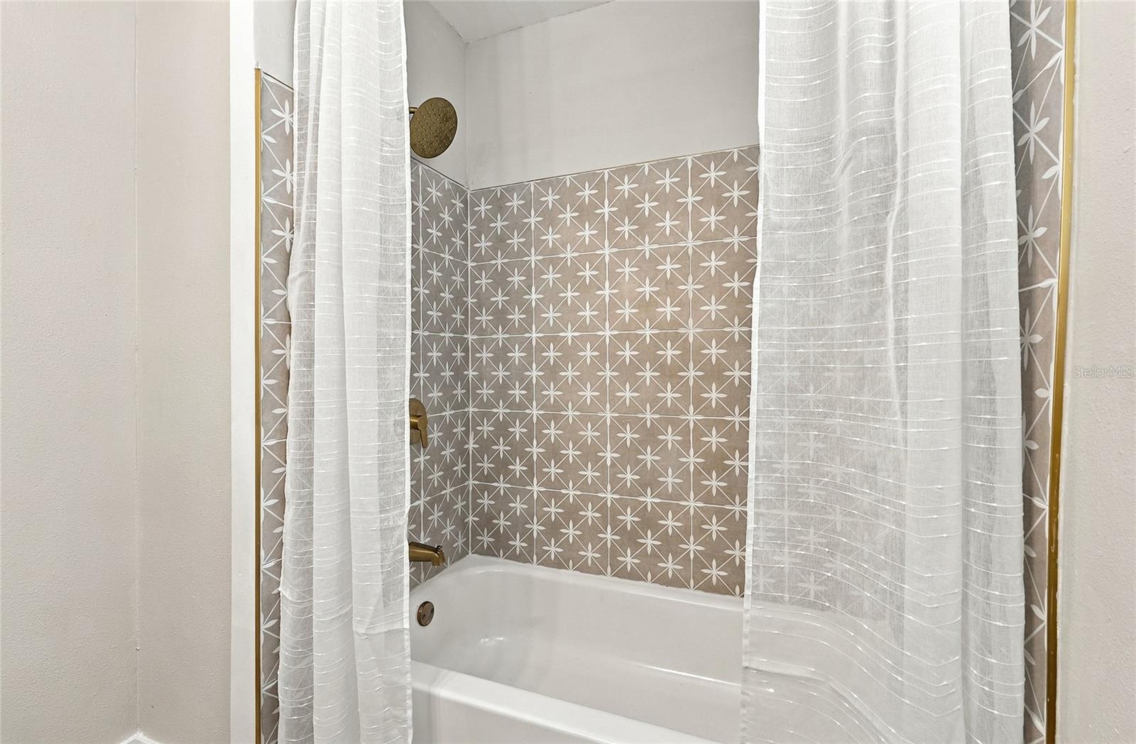 8474 TOBAY RD N — photo 24
