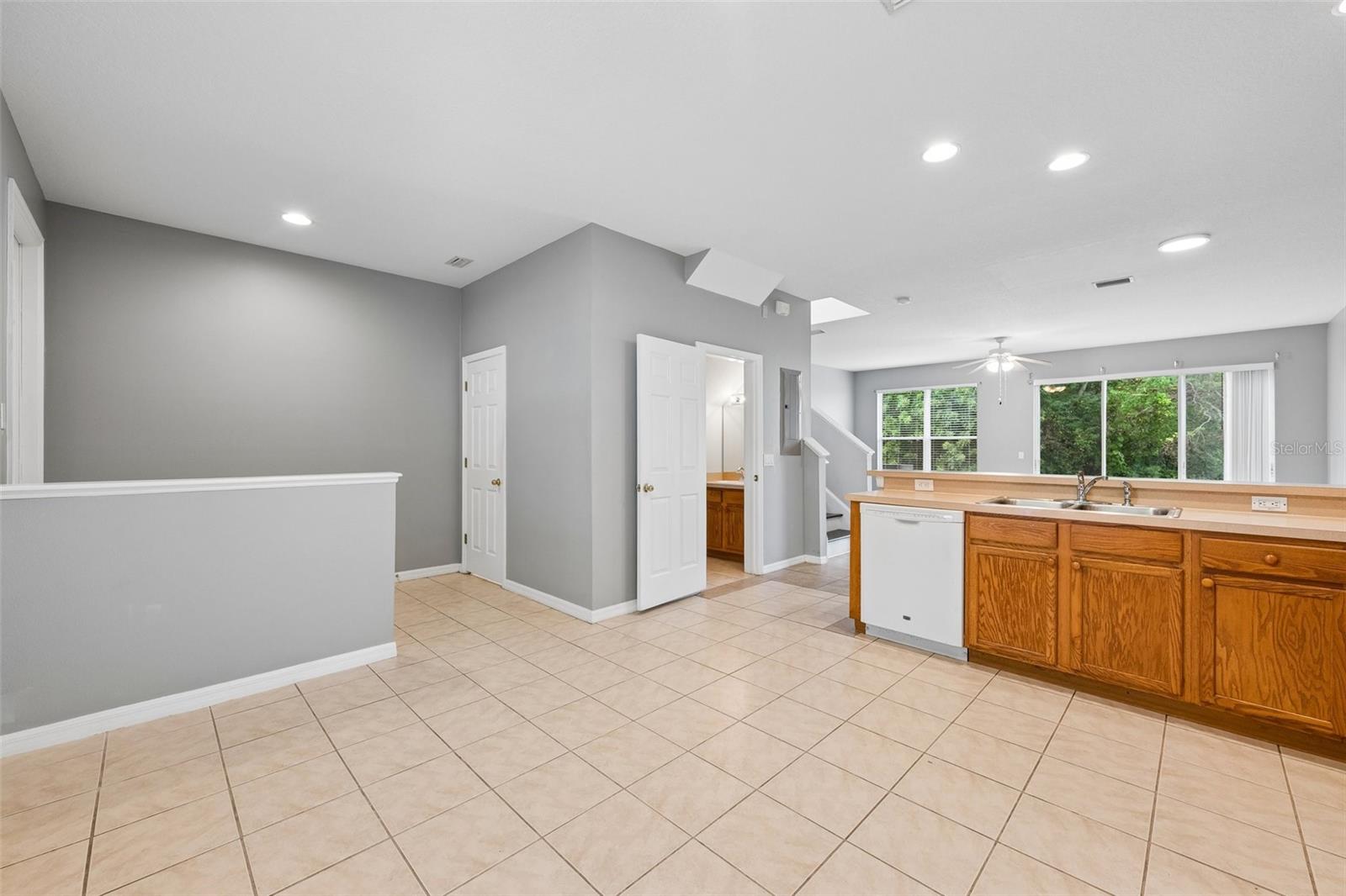 14101 CHRISTIE DR — photo 16