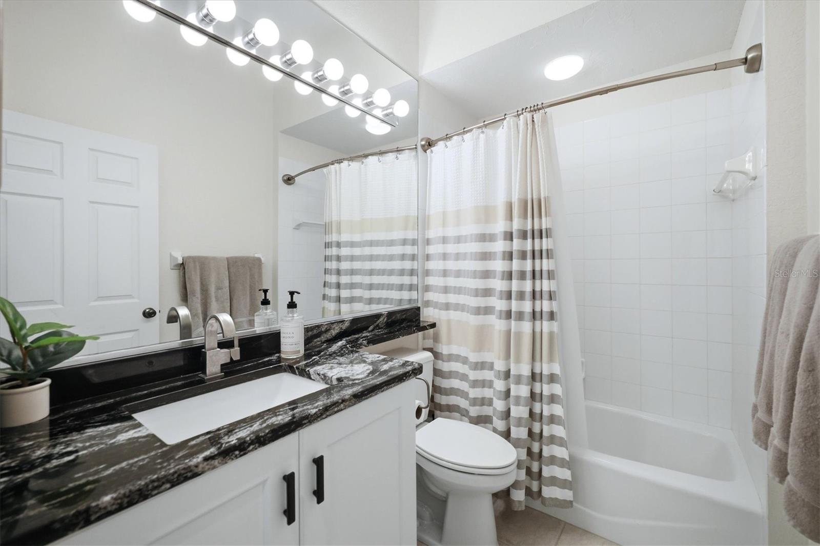 7319 WINDEMERE LN — photo 20