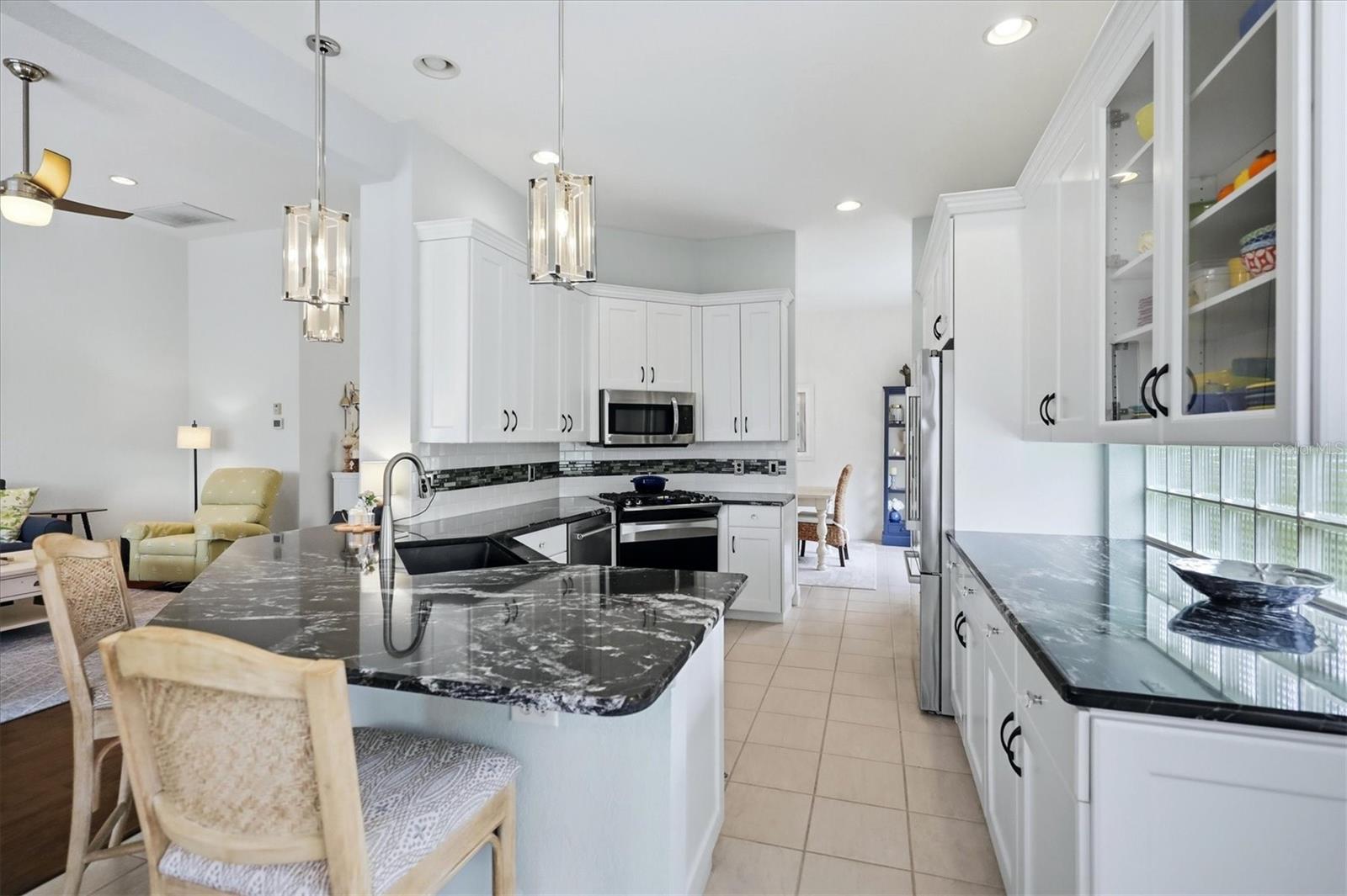 7319 WINDEMERE LN — photo 8