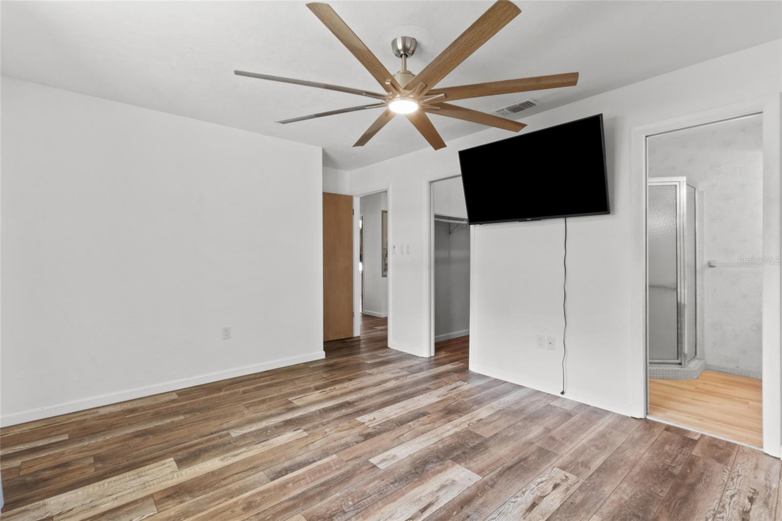 3921 PIN OAKS ST — photo 18