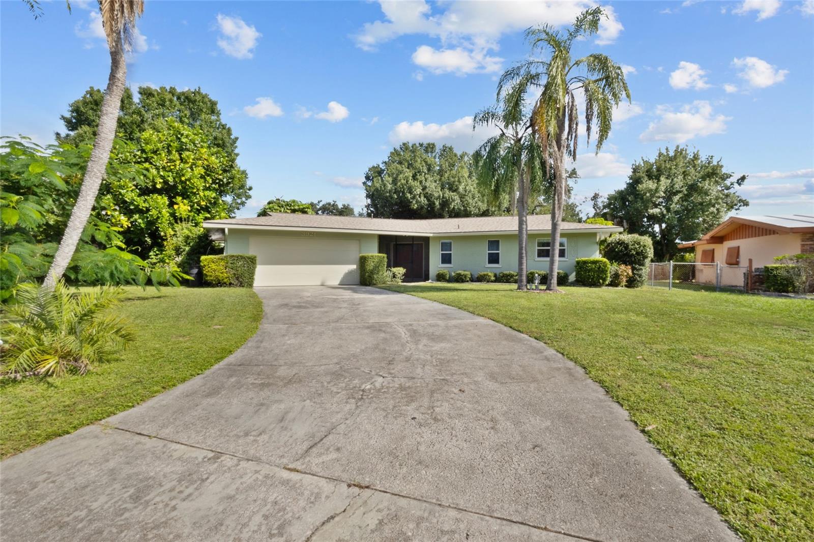 3921 PIN OAKS ST — photo 35